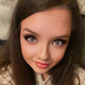 Meet your Posher, Renita